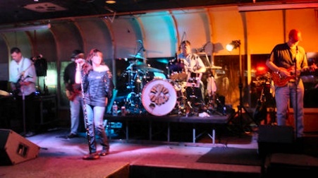 Uptown Bar & Grill - Bettendorf