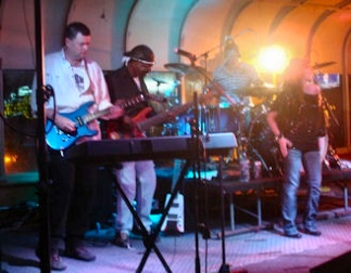 Uptown Bar & Grill - Bettendorf